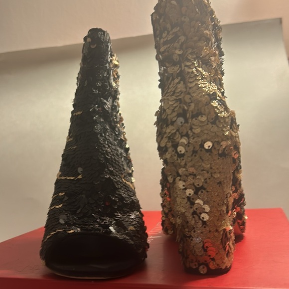 Enzo Angiolini black-gold , open toe sequined boots. Very Demure. In EUC . - Picture 7 of 7